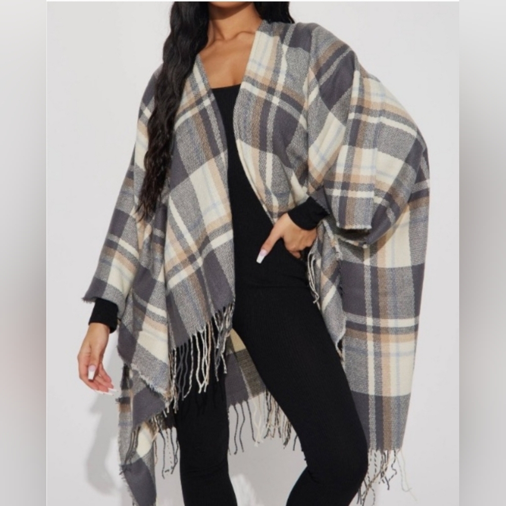 Plaid Fringe Women Cozy, Poncho Sweater - Gray and Cream